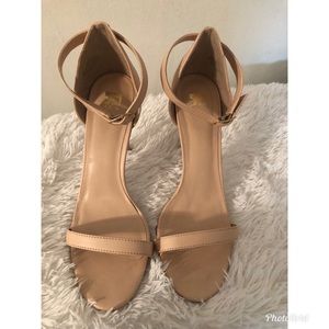 Joe’s Nude 2 strap Pumps